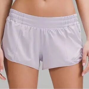 Women's Lululemon Hotty Hot Low Rise 4’ Shorts Size 2